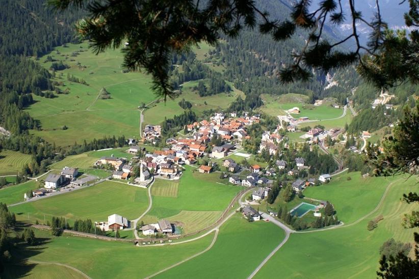 Hotel Piz Ela Bergun ดาวอส ภายนอก รูปภาพ
